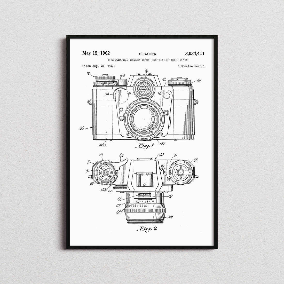 Camera 1962 Patent Print in the white colourway, framed